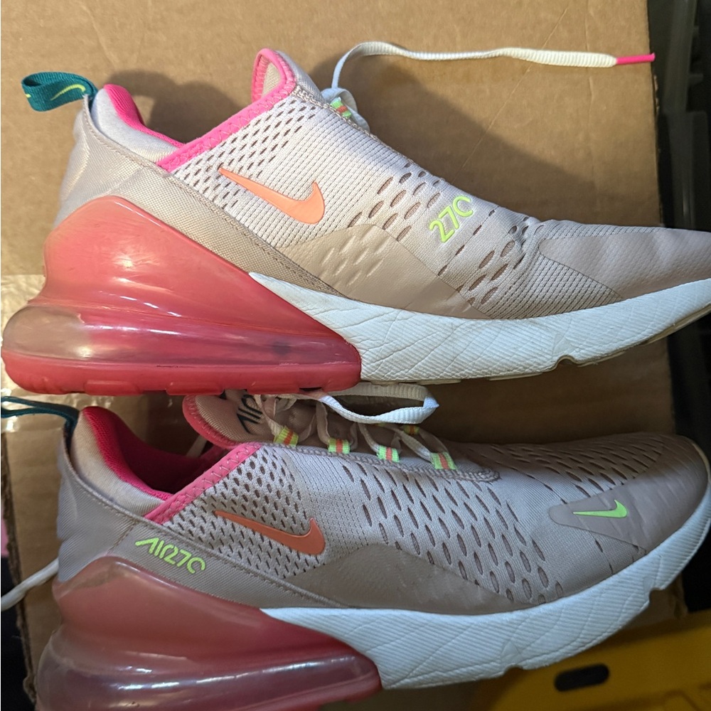 Nike Women's Air Max 270 Light Pink Sneakers - Picture 5 of 7